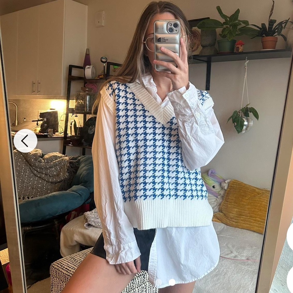 Princess Polly Ashton Sweater Vest Blue & White Houndstooth Size L/XL